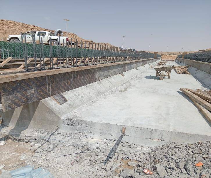 Concrete culvert channel